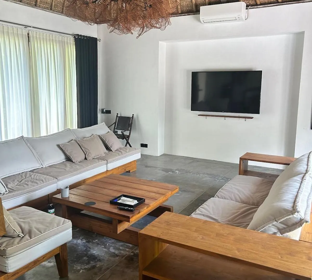 Villa Ilo Magic 250 M2 Great Location In A 750 M2 Land Kerobokan  Kerobokan (Bali)