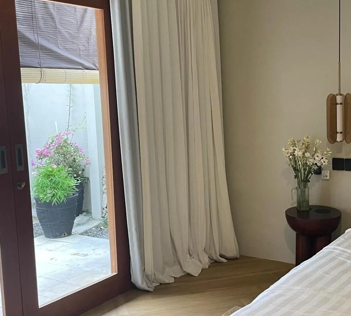 Villa Ilo Magic 250 M2 Great Location In A 750 M2 Land Kerobokan  0*, Kerobokan (Bali)
