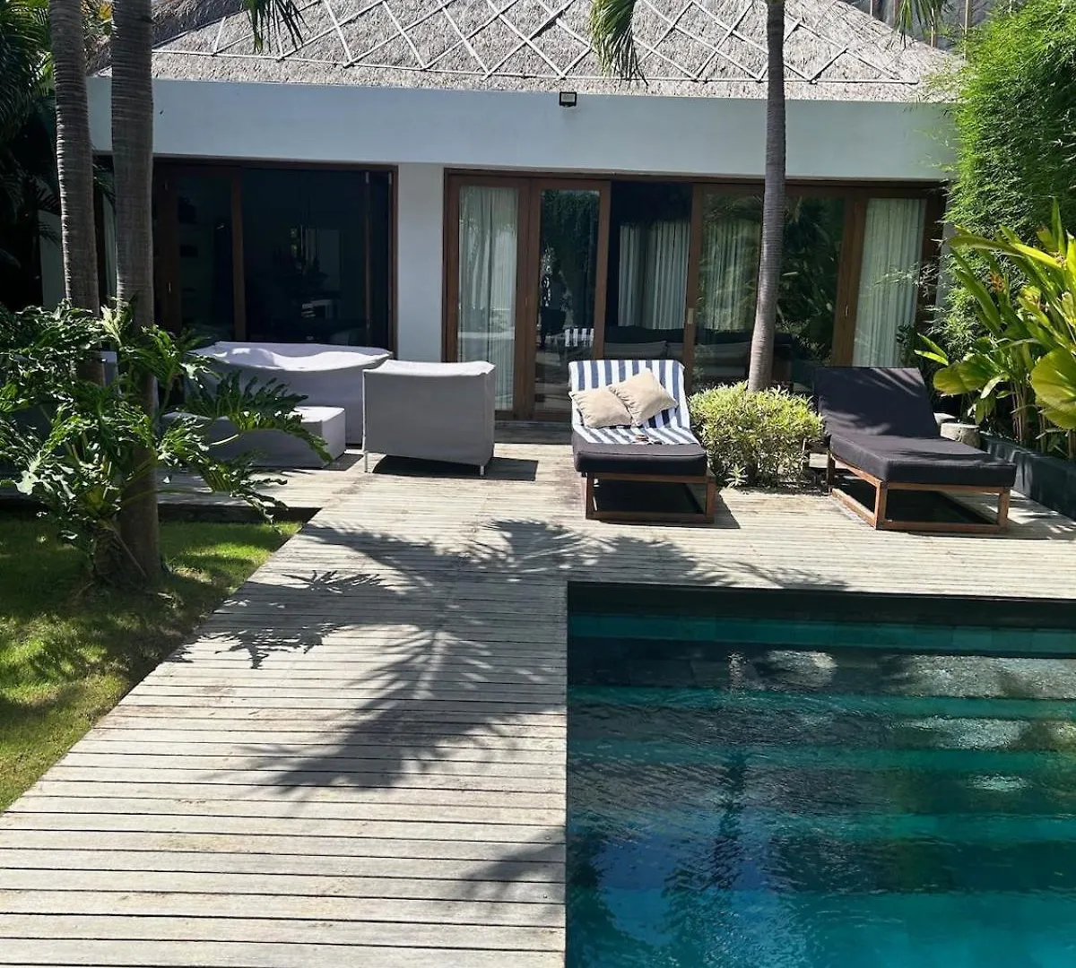 Villa Ilo Magic 250 M2 Great Location In A 750 M2 Land Kerobokan