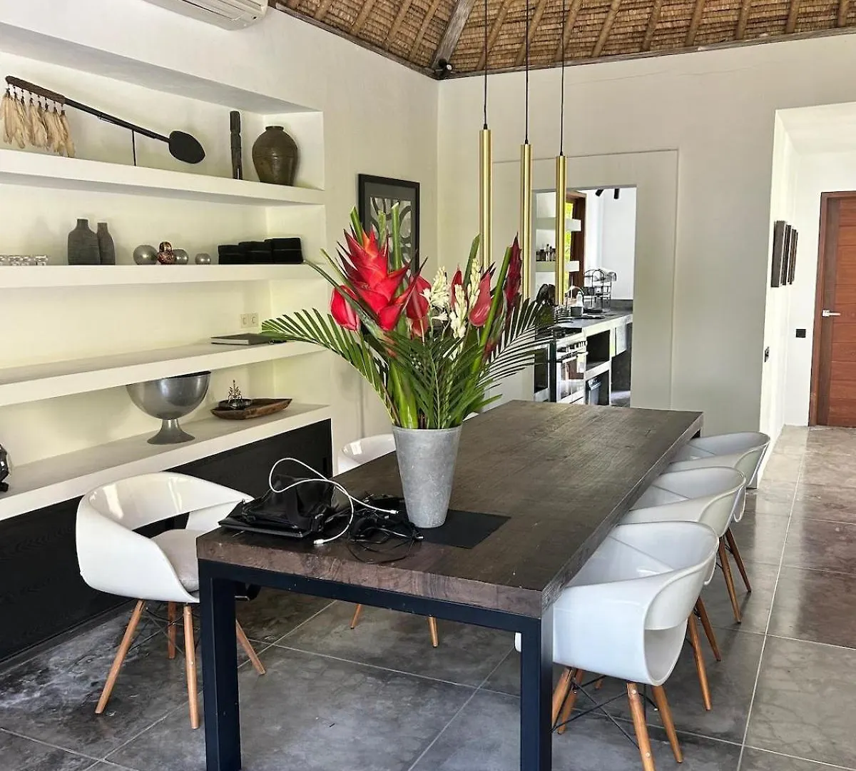 Villa Ilo Magic 250 M2 Great Location In A 750 M2 Land Kerobokan