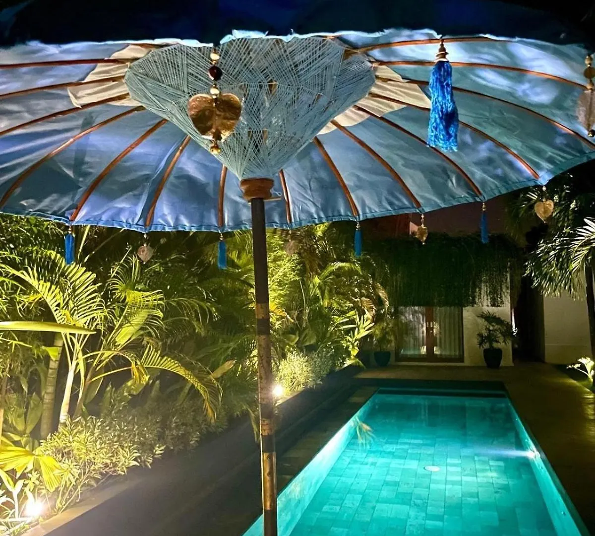 Villa Ilo Magic 250 M2 Great Location In A 750 M2 Land Kerobokan   Kerobokan (Bali)
